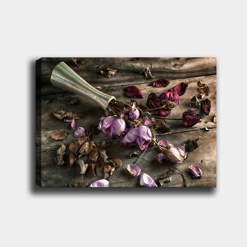 Canvastavla 70x100 cm - Torkade rosor och blad i en vacker komposition, Lila / Brun / Grön