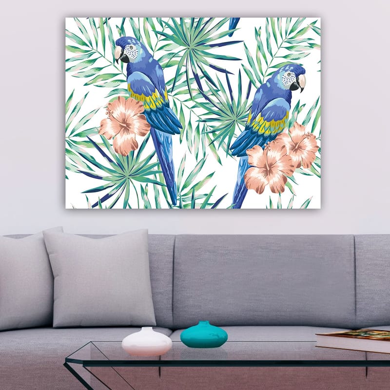Canvastavla 70x100 cm - Två färgglada papegojor omgivna av tropiska växter och blommor - Blå / Grön / Rosa - Inredning & dekor - Tavlor & konst - Canvastavla