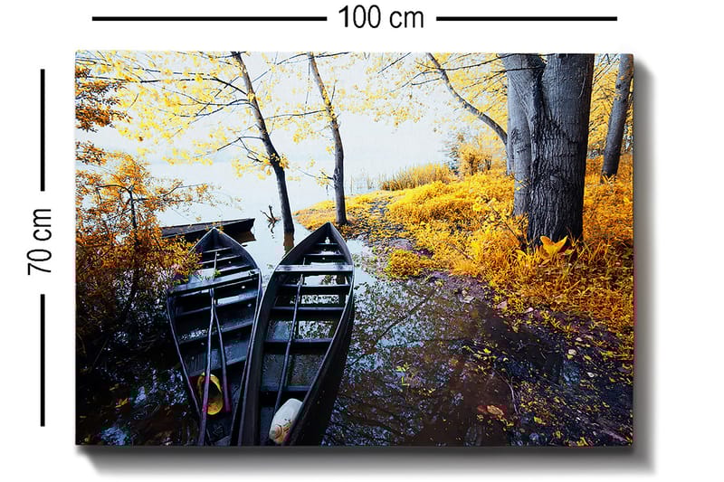 Canvastavla 70x100 cm - Två svarta båtar vid en gyllene höstlandskap med träd och spegelbild i vattnet - Svart / Gyllene / Blå - Inredning & dekor - Tavlor & konst - Canvastavla