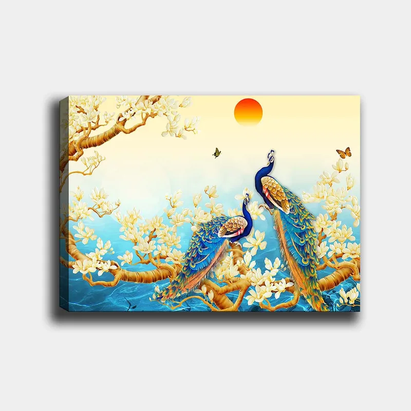 Canvastavla 70x100 cm - Två påfåglar som står på en gren omgivna av blommor och vatten, Blå / Guld / Vit