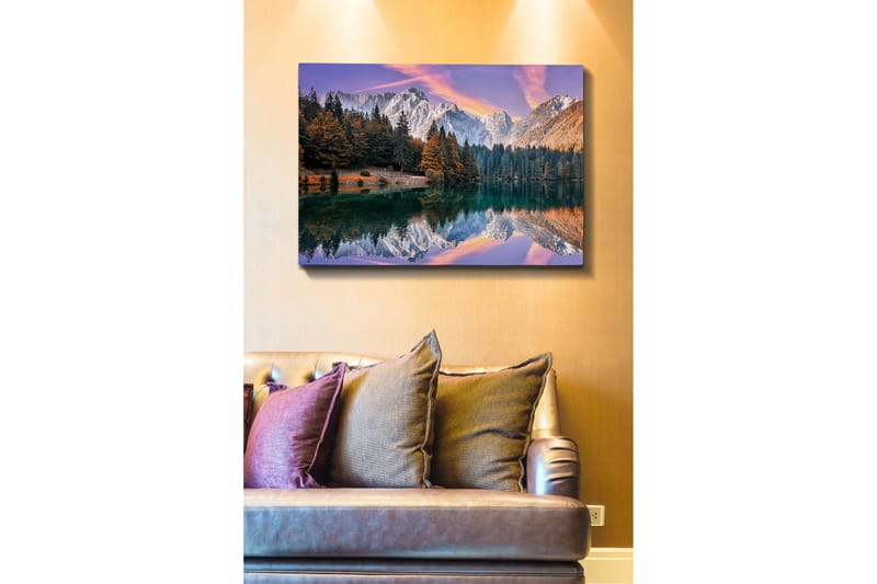 Canvastavla 70x100 cm - Vacker bergslandskap med spegelbild i en sjö och färgglada höstträd - Grön / Orange / Lila - Inredning & dekor - Tavlor & konst - Canvastavla