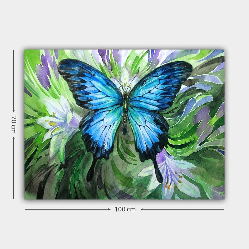 Canvastavla 70x100 cm - Vacker blå fjäril som svävar över gröna och lila växter - Blå / Grön / Lila - Inredning & dekor - Tavlor & konst - Canvastavla