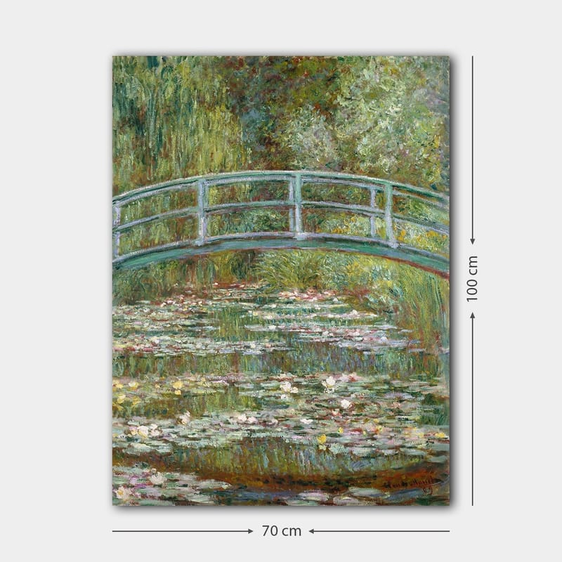 Canvastavla 70x100 cm - Vacker bro över en damm med näckrosor i en grönskande omgivning - Grön / Blå / Vit - Inredning & dekor - Tavlor & konst - Canvastavla