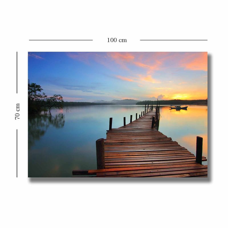 Canvastavla 70x100 cm - Vacker brygga som sträcker sig ut över en stilla sjö vid solnedgången - Blå / Orange / Brun - Inredning & dekor - Tavlor & konst - Canvastavla