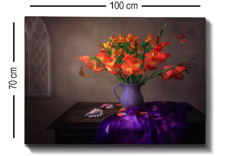 Canvastavla 70x100 cm - Vacker bukett med orange gladiolus i en lila vas - Orange / Lila - Inredning & dekor - Tavlor & konst - Canvastavla