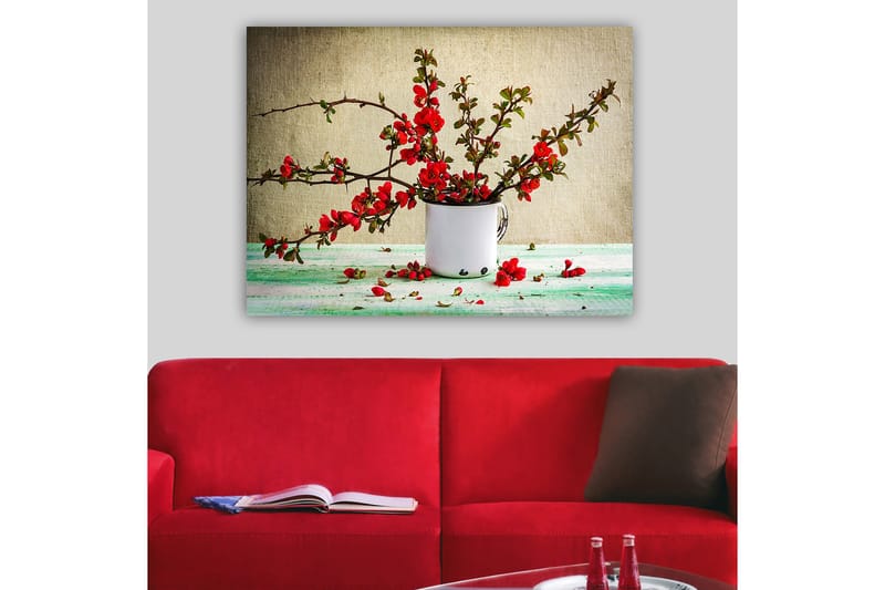 Canvastavla 70x100 cm - Vacker bukett med röda blommor i en vit kopp - Röd / Grön / Vit - Inredning & dekor - Tavlor & konst - Canvastavla