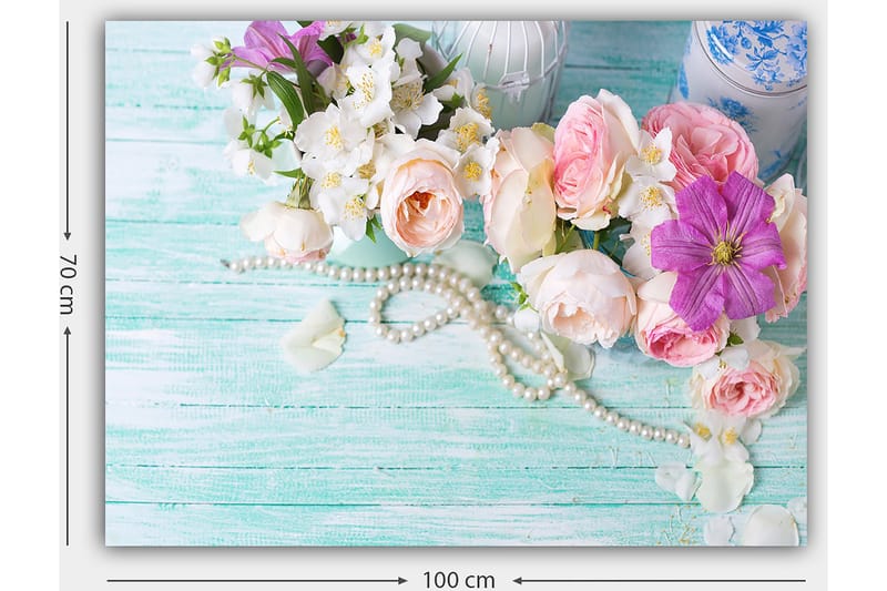 Canvastavla 70x100 cm - Vacker bukett med rosa och lila blommor tillsammans med pärlor på en ljusgrön bakgrund - Rosa / Lila / Vit - Inredning & dekor - Tavlor & konst - Canvastavla