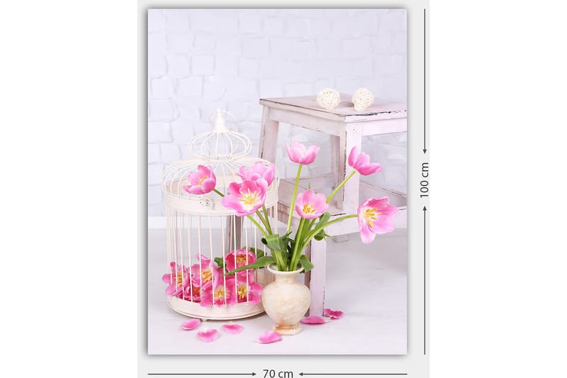 Canvastavla 70x100 cm - Vacker bukett med rosa tulpaner i en kruka, omgiven av blomblad och en fågelbur - Rosa / Grön / Beige - Inredning & dekor - Tavlor & konst - Canvastavla