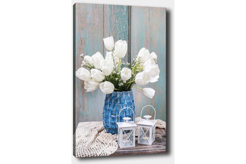 Canvastavla 70x100 cm - Vacker bukett vita tulpaner i en blå vas, placerad på en träyta med ljusa detaljer - Vit / Blå / Grå - Inredning & dekor - Tavlor & konst - Canvastavla