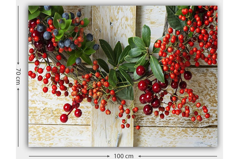 Canvastavla 70x100 cm - Vacker krans av bär och gröna blad som skapar en festlig atmosfär - Röd / Grön / Blå - Inredning & dekor - Tavlor & konst - Canvastavla