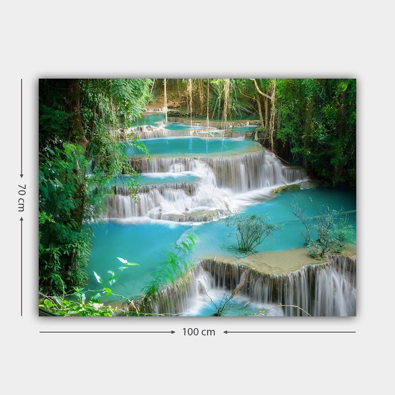 Canvastavla 70x100 cm - Vacker vattenfallscen med flera nivåer av klart, turkost vatten omgiven av grönskande vegetation - Turkos / Grön - Inredning & dekor - Tavlor & konst - Canvastavla