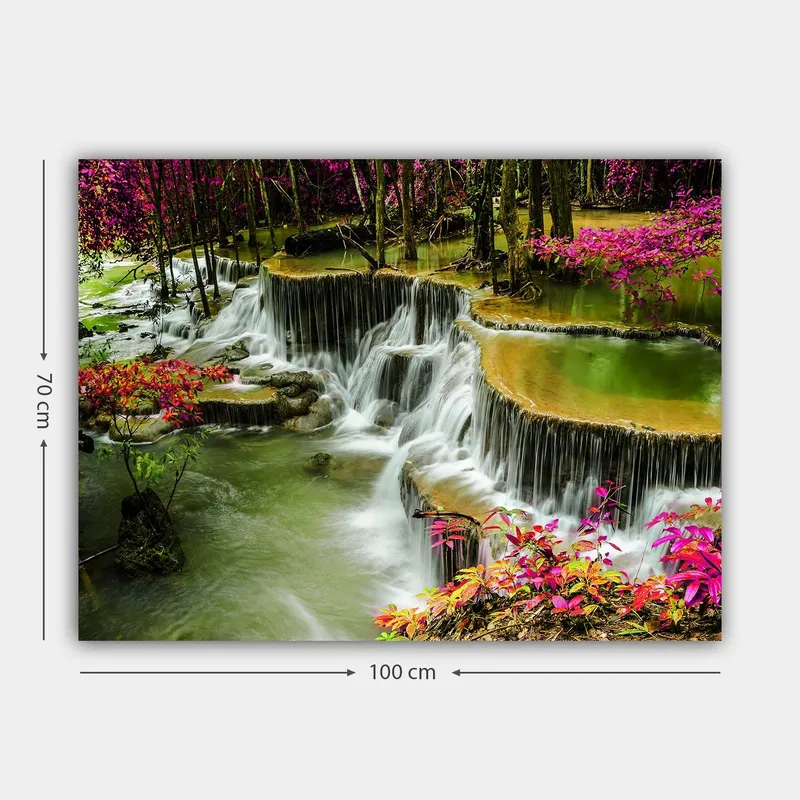 Canvastavla 70x100 cm - Vacker vattenfallsscen omgiven av färgglada blommor och grönskande träd - Grön / Rosa / Brun - Inredning & dekor - Tavlor & konst - Canvastavla