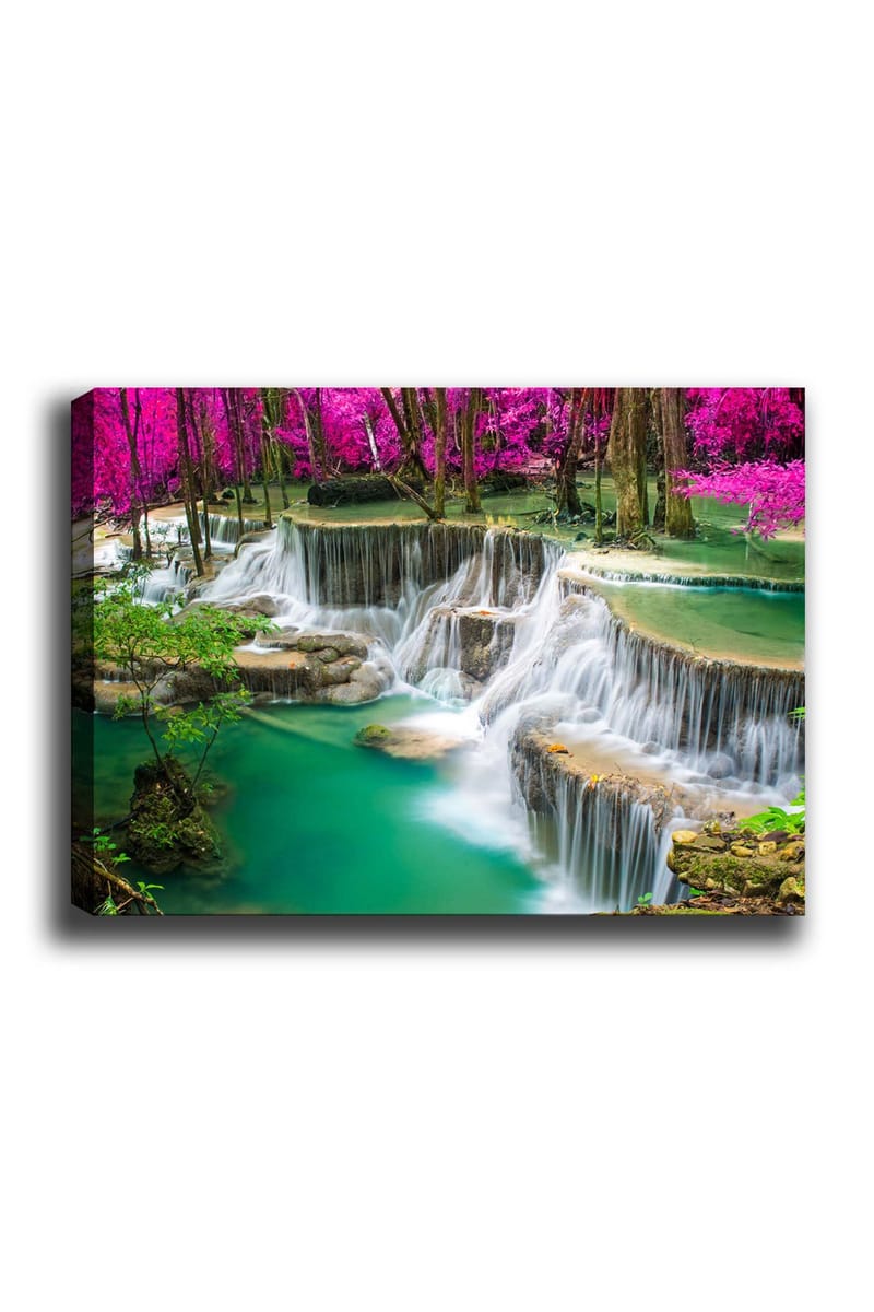 Canvastavla 70x100 cm - Vacker vattenfallsscen omgiven av frodig grönska och rosa blommor - Turkos / Rosa / Grön - Inredning & dekor - Tavlor & konst - Canvastavla