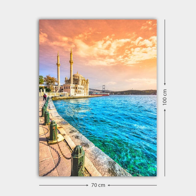 Canvastavla 70x100 cm - Vacker vy av en moské vid vattnet med en bro i bakgrunden under en färgsprakande himmel - Blå / Orange / Beige - Inredning & dekor - Tavlor & konst - Canvastavla