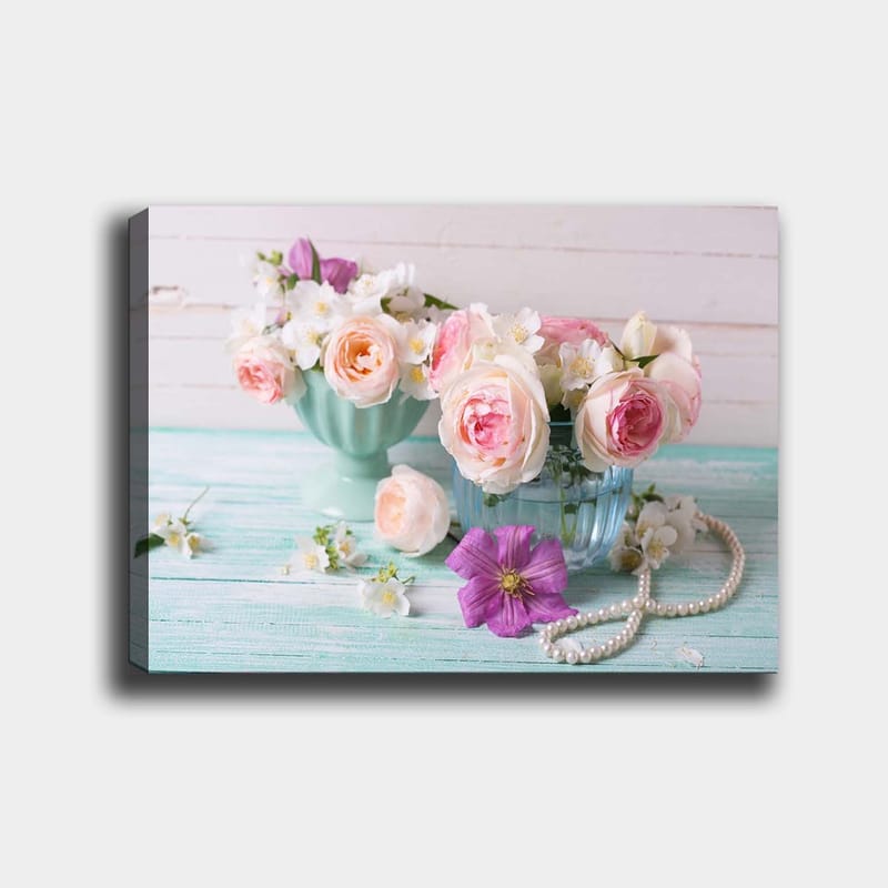 Canvastavla 70x100 cm - Vackra blommor i pastellfärgade skålar med en romantisk känsla, Ljusrosa / Mintgrön / Lila