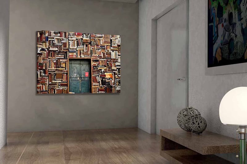 Canvastavla 70x100 cm - Vägg täckt av böcker med en dörr i mitten - Brun / Grön / Röd - Inredning & dekor - Tavlor & konst - Canvastavla