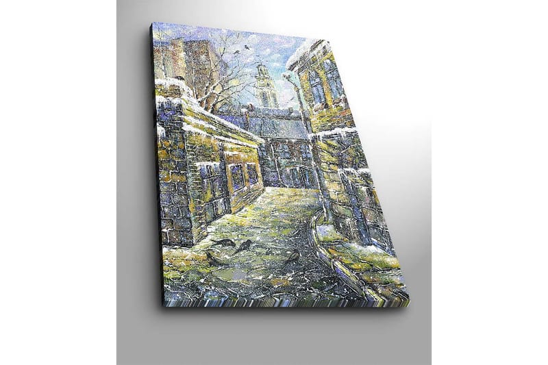 Canvastavla 70x100 cm - Vintergata omgiven av gamla byggnader med snö på taken - Gult / Blått / Vitt - Inredning & dekor - Tavlor & konst - Canvastavla