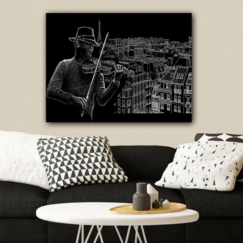 Canvastavla 70x100 cm - Violinist spelar musik mot en stadssilhuett med Eiffeltornet i bakgrunden - Svart / Vit - Inredning & dekor - Tavlor & konst - Canvastavla