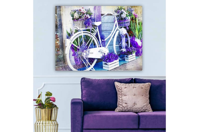 Canvastavla 70x100 cm - Vit cykel dekorerad med blommor och lila detaljer - Lila / Vit - Inredning & dekor - Tavlor & konst - Canvastavla