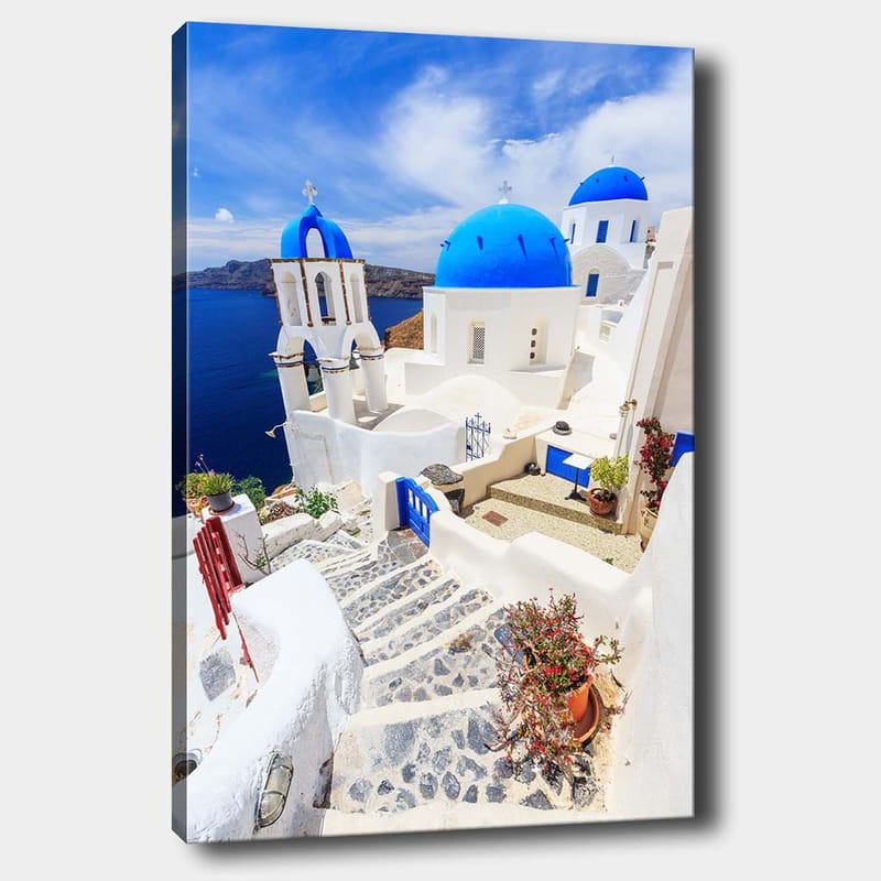 Canvastavla 70x100 cm - Pittoresk vy av vita hus med blå kupoler och en stenlagd väg i en grekisk ö-miljö - Blå / Vit - Inredning & dekor - Tavlor & konst - Canvastavla