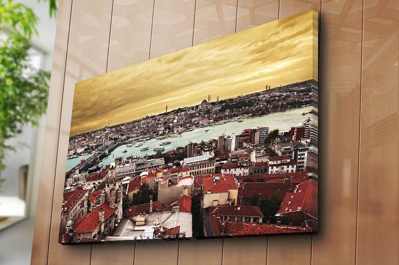 Canvastavla 70x100 cm - Panoramavy över Istanbul med tak av tegel och en glittrande vattenyta - Röd / Turkos / Guld - Inredning & dekor - Tavlor & konst - Canvastavla