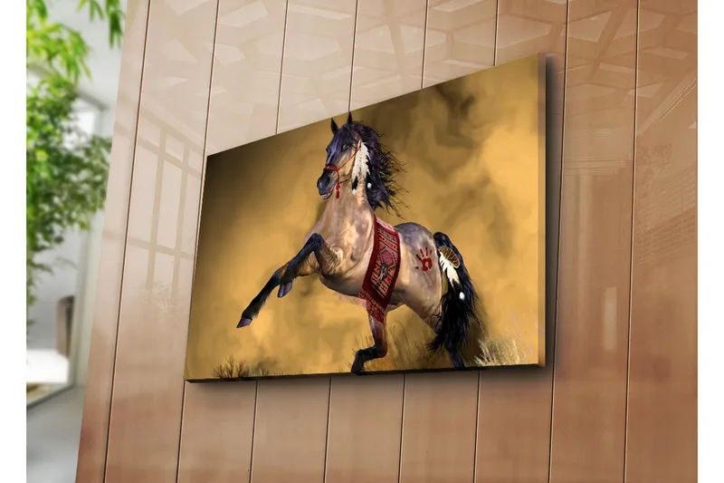 Canvastavla 70x45 cm - Stolt häst i rörelse med dekorativa detaljer - Guld / Brun / Svart - Inredning & dekor - Tavlor & konst - Canvastavla