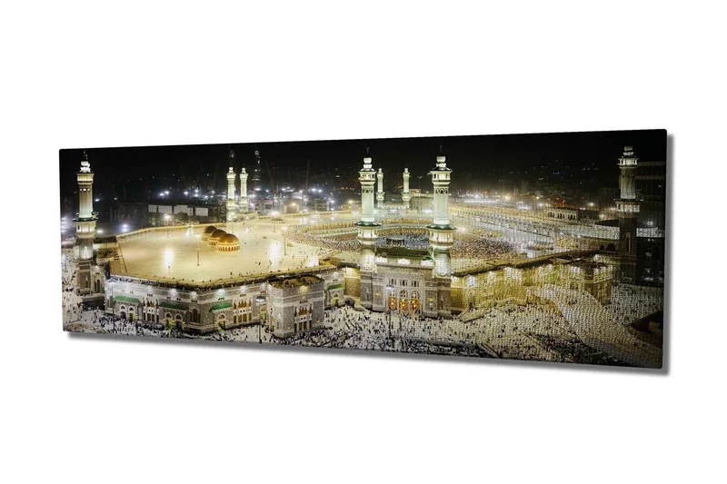 Canvastavla 80x30 cm - Storslagen vy över den heliga platsen i Mecka vid nattens ljus - Guld / Grön / Svart - Inredning & dekor - Tavlor & konst - Canvastavla