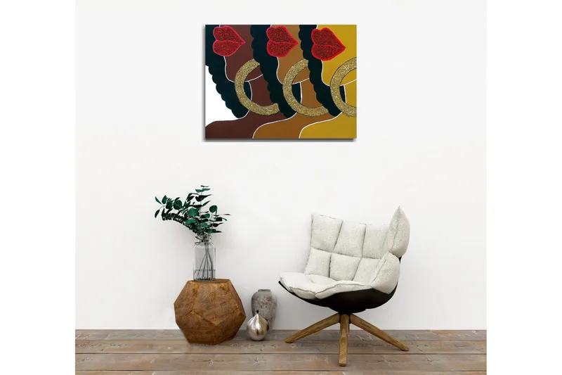 Canvastavla - Färgglad sammansättning av ansikten med glittrande läppar och stora örhängen - Mörkbrun / Guld / Röd - Inredning & dekor - Tavlor & konst - Canvastavla