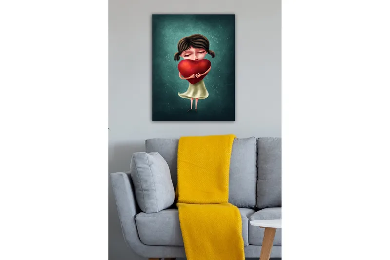 Canvastavla - Flicka som håller ett stort rött hjärta - Röd / Grön / Beige - Inredning & dekor - Tavlor & konst - Canvastavla