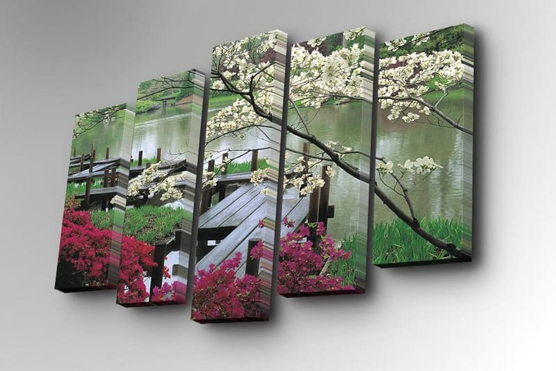 Canvastavla i 5 delar 82x50 cm - Vacker landskapsvy med blommor och en träbro vid en stilla sjö - Vit / Grön / Rosa - Inredning & dekor - Tavlor & konst - Canvastavla