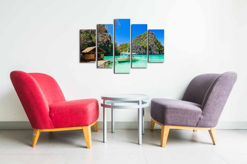 Canvastavla i 5 delar 82x50 cm - Vacker tropisk kustlinje med klippor och en båt i klart turkost vatten - Turkos / Grön / Blå - Inredning & dekor - Tavlor & konst - Canvastavla