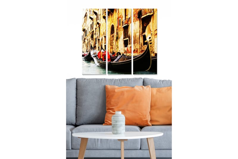 Canvastavla i trä 3-delar 50x70 cm - Gondoler i en venetiansk kanal med färgglada kläder, Guld / Röd / Svart