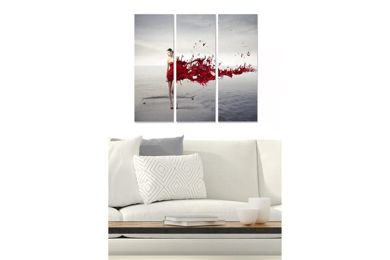 Canvastavla i trä 3-delar 50x70 cm - Kvinna i röd klänning som står vid vattnet med färgexplosion av röd vätska, Röd / Grå / Beige