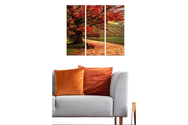 Canvastavla i trä 3-delar 50x70 cm - Storslagen höstskog med en rödbladig träd och en bänk vid sjökanten - Röd / Grön / Beige - Inredning & dekor - Tavlor & konst - Canvastavla