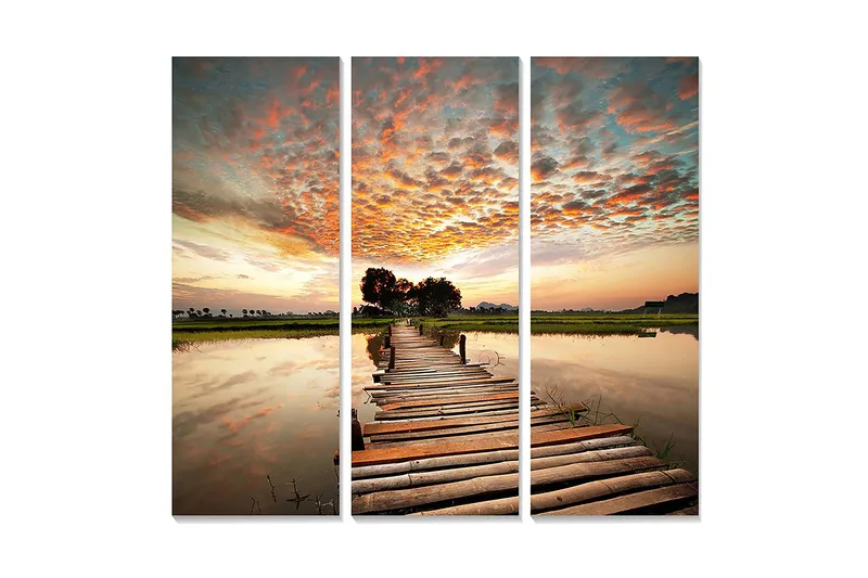 Canvastavla i trä 3-delar 50x70 cm - Vacker solnedgång över en träbro som sträcker sig över stilla vatten, Orange / Blå / Grön