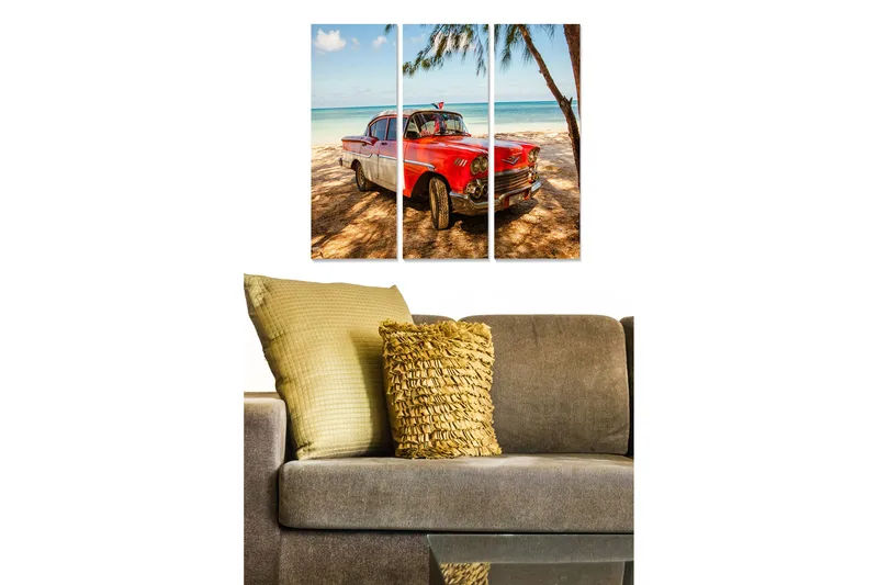 Canvastavla i trä 3-delar 50x70 cm - Vintage bil på en strand med palmer i bakgrunden - Röd / Vit / Blå - Inredning & dekor - Tavlor & konst - Canvastavla