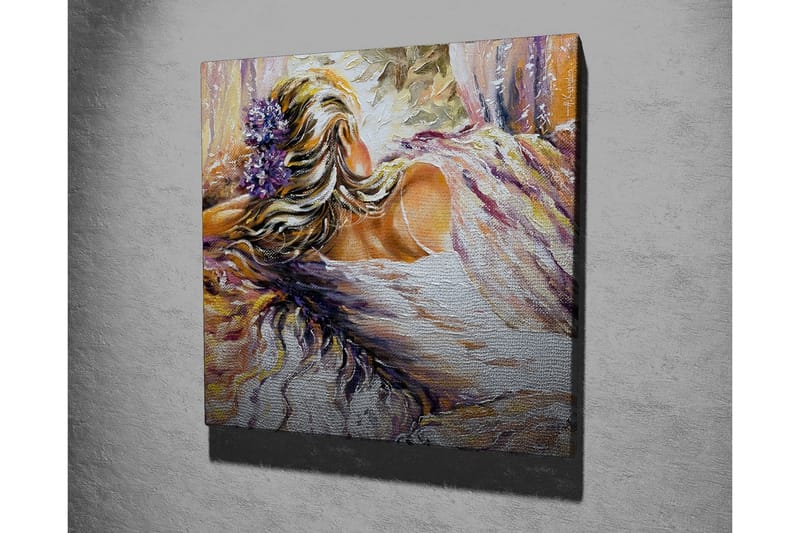 Canvastavla - Kvinnlig figur med blommor i håret som vilar i en mjuk omgivning - Lila / Beige / Vit - Inredning & dekor - Tavlor & konst - Canvastavla