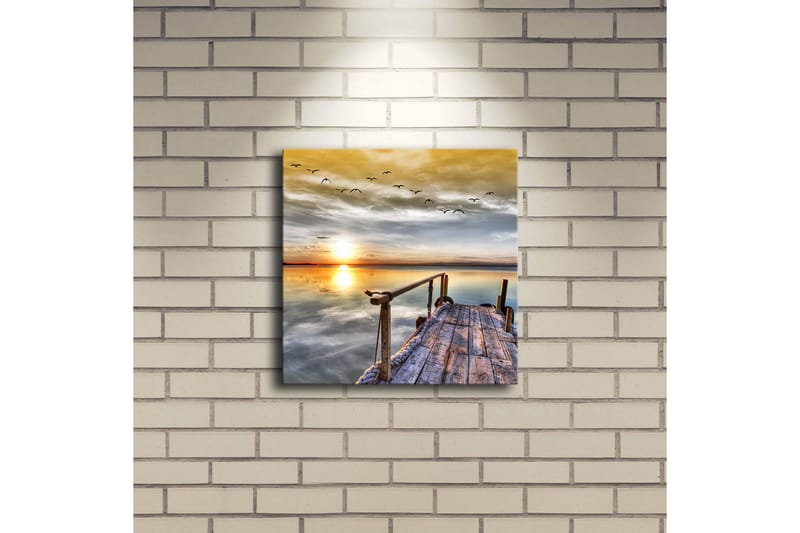 Canvastavla med LED-belysning 28x28 cm - Solnedgång över en stilla sjö med en träbrygga i förgrunden - Guld / Blå / Grå - Inredning & dekor - Tavlor & konst - Canvastavla