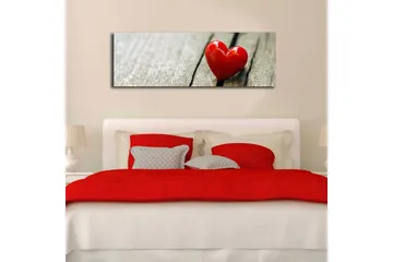 Canvastavla med LED-belysning 30x90 cm - Röd hjärtformad dekoration på en träyta - Röd / Brun - Inredning & dekor - Tavlor & konst - Canvastavla