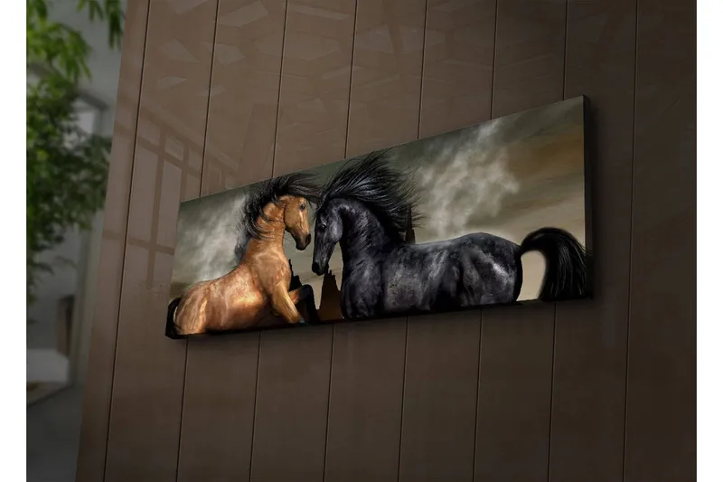 Canvastavla med LED-belysning 30x90 cm - Två hästar som möts i en kraftfull och dramatisk komposition - Guld / Svart / Grå - Inredning & dekor - Tavlor & konst - Canvastavla