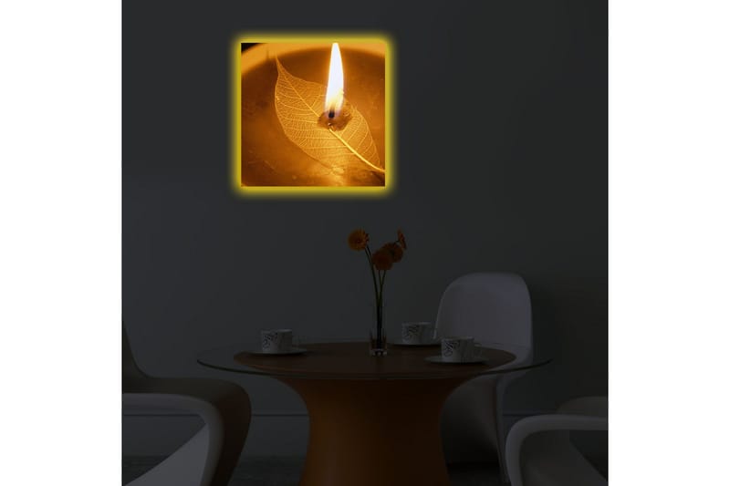 Canvastavla med LED-belysning 40x40 cm - Ljus som brinner över ett blad i en skål - Guld / Brun / Beige - Inredning & dekor - Tavlor & konst - Canvastavla
