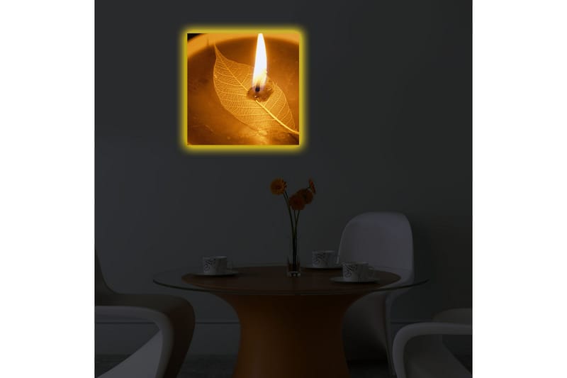 Canvastavla med LED-belysning 40x40 cm - Ljus som brinner över ett blad i en skål - Guld / Brun / Beige - Inredning & dekor - Tavlor & konst - Canvastavla