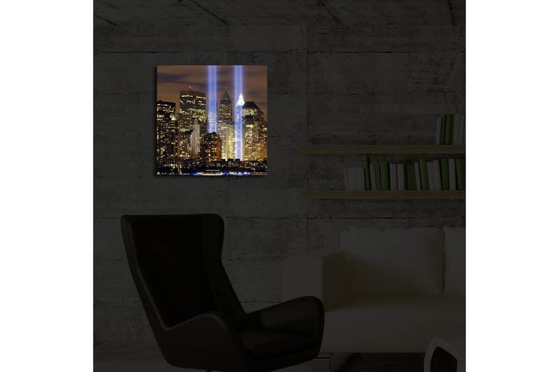 Canvastavla med LED-belysning 40x40 cm - Stadslandskap med ljusstrålar som symboliserar minnet av förlorade liv - Guld / Blå / Svart - Inredning & dekor - Tavlor & konst - Canvastavla
