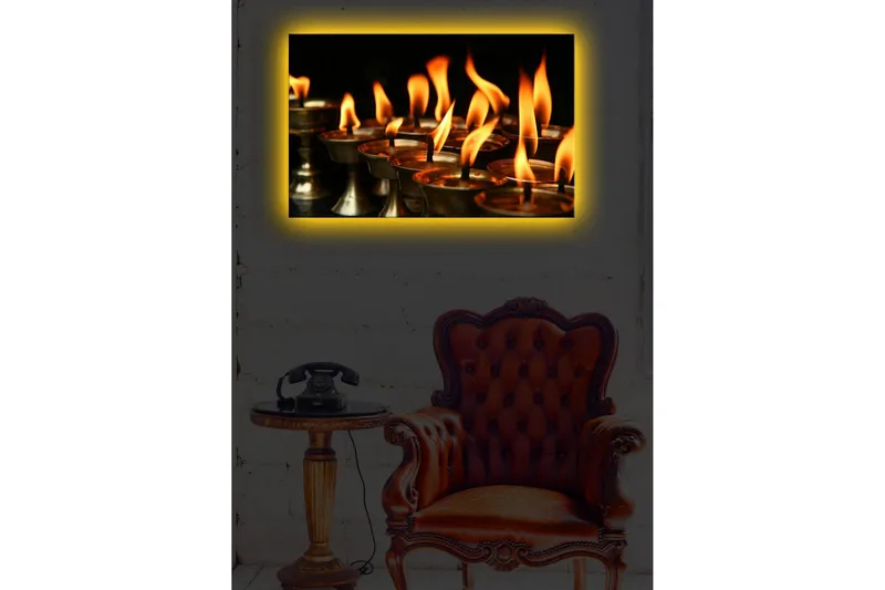 Canvastavla med LED-belysning 45x70 cm - Flammor från oljelampor som sprider värme och ljus - Orange / Guld / Svart - Inredning & dekor - Tavlor & konst - Canvastavla