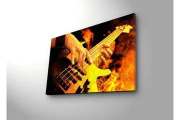 Canvastavla med LED-belysning 45x70 cm - Gitarrist som spelar en elbas omgiven av eldiga flammor - Orange / Svart / Gult - Inredning & dekor - Tavlor & konst - Canvastavla