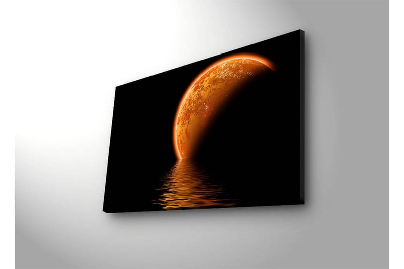 Canvastavla med LED-belysning 45x70 cm - Glödande planet som speglas i en mörk vattenyta - Orange / Svart - Inredning & dekor - Tavlor & konst - Canvastavla