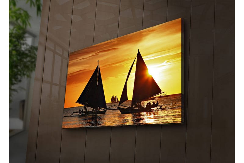 Canvastavla med LED-belysning 45x70 cm - Segelbåtar mot en solnedgång på havet - Guld / Svart / Orange - Inredning & dekor - Tavlor & konst - Canvastavla