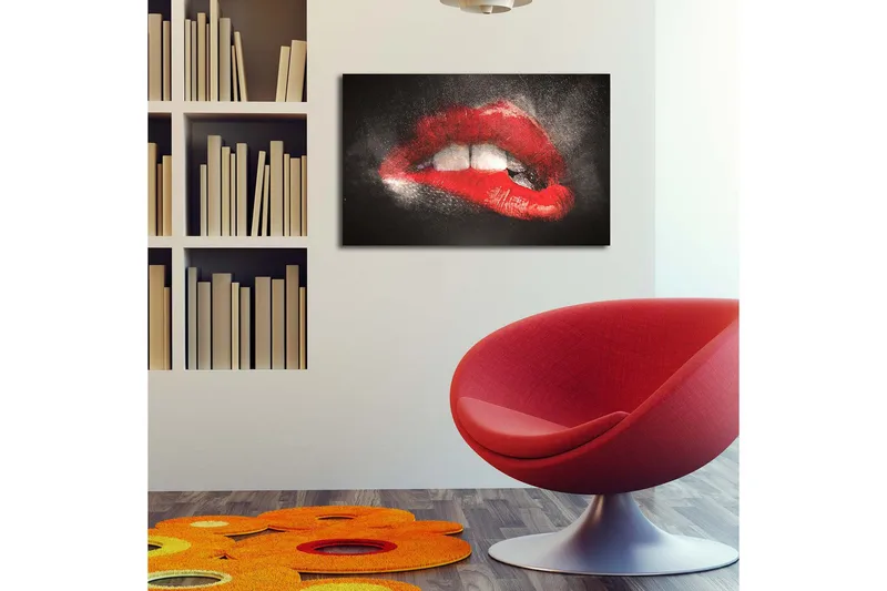 Canvastavla med LED-belysning 45x70 cm - Sensuella läppar i röd färg med en dramatisk kontrast mot en mörk bakgrund - Röd / Svart - Inredning & dekor - Tavlor & konst - Canvastavla