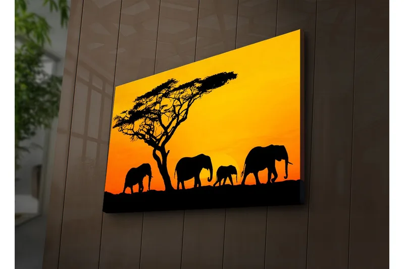 Canvastavla med LED-belysning 45x70 cm - Silhuetter av elefanter mot en solnedgång - Orange / Svart - Inredning & dekor - Tavlor & konst - Canvastavla