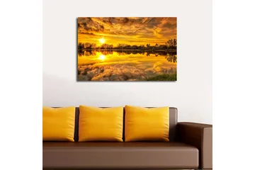 Canvastavla med LED-belysning 45x70 cm - Solnedgång över en spegelblanka sjö med omgivande träd och grönska - Guld / Orange / Grön - Inredning & dekor - Tavlor & konst - Canvastavla